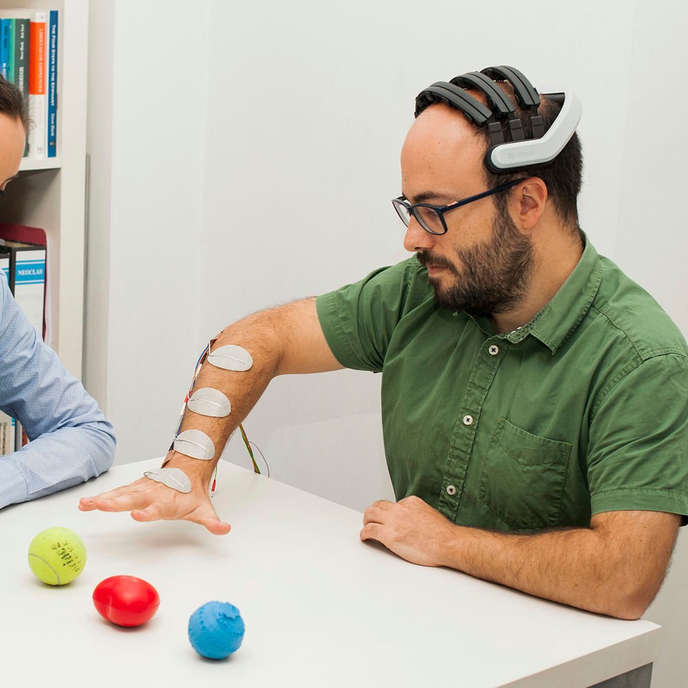 Bringing BCIs to the user’s home for neurorehabilitation and assistive applications