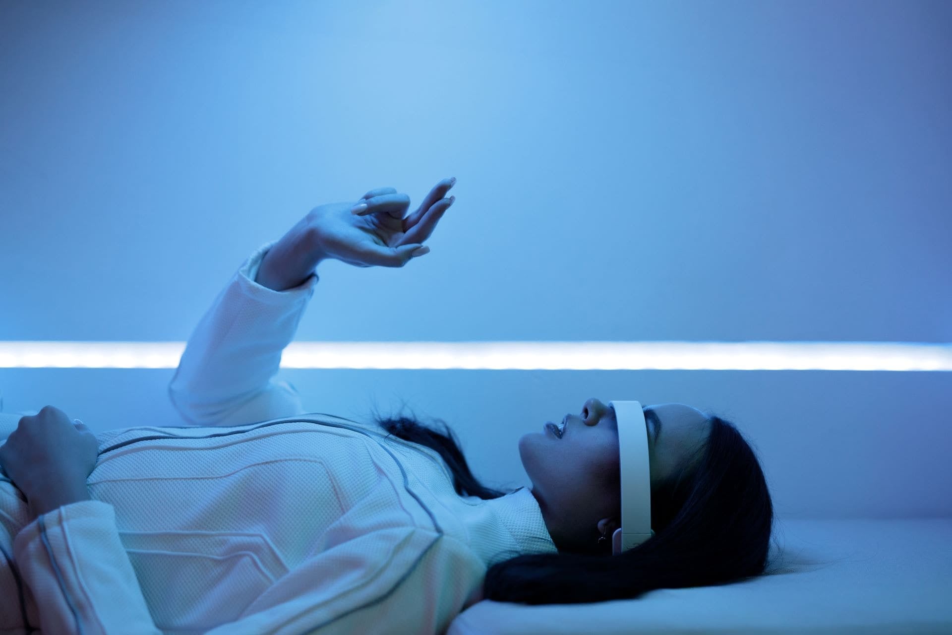 Automatic Sleep Scoring with Artificial Intelligence and Portable EEG